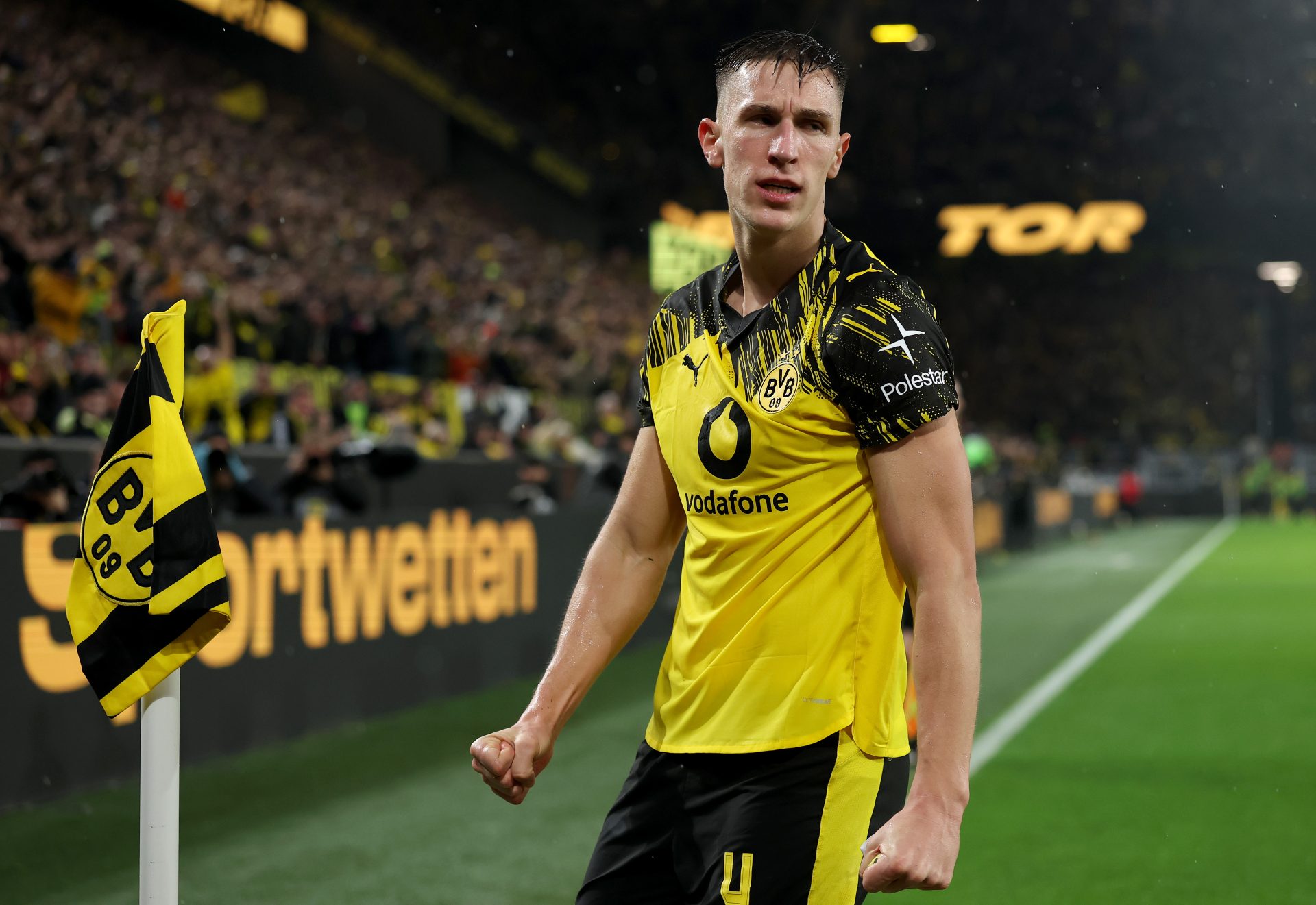 Nico Schlotterbeck, Borussia Dortmund star