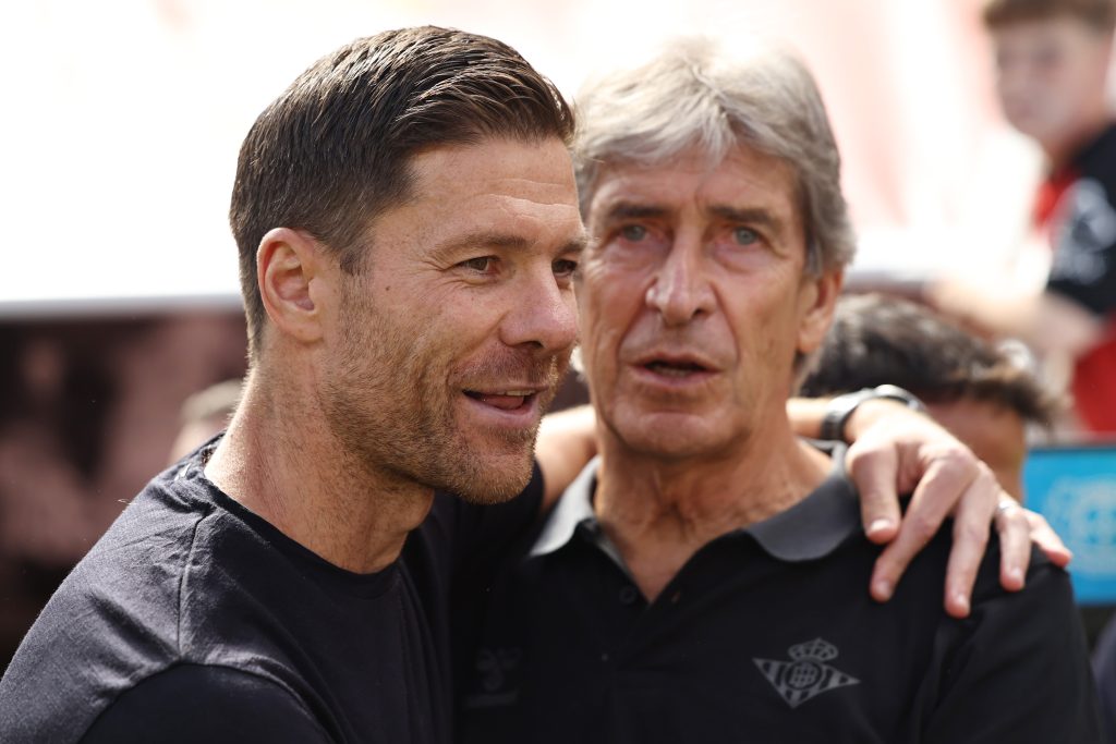 Manuel Pellegrini manager of Real Betis and Xabi Alonso, ex-manager of Real Madrid,